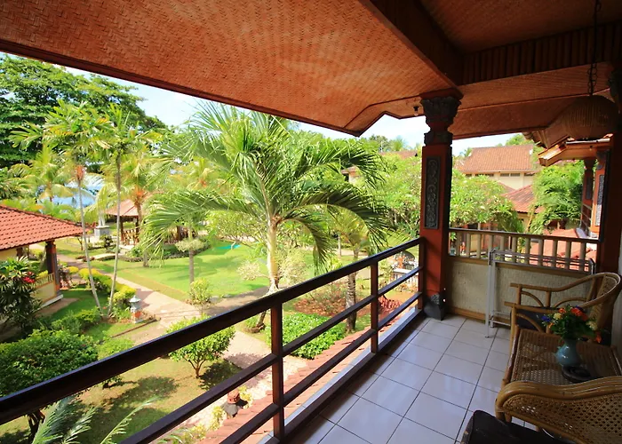Lovina Hotel